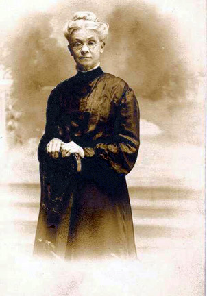 Dr. Susan Matilda Dew Hoff (1842-1933).<br>Source: Rowland Hoff