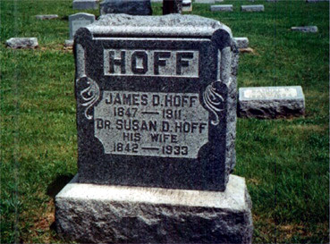 Dr. Susan Matilda Dew Hoff (1842-1933) - James Dallas Hoff (1847-1911) - gravestone.<br>Source: Rowl