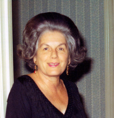 Elizabeth Kinnaird May Holman (10 Jun 1915 - 6 Apr 2003) daughter of Emma Burdine Dew May and the gr