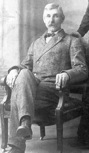Elijah Jefferson Koonce (1850-1939), son of John Henry Koonce - photo taken about 1900.<br>Source: J