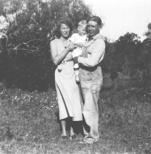 Homer Leo Koonce, Edna Shedd Koonce and their son Homer Barton Koonce. Picture taken about 1935, in 