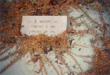 Leonard Roewell Moody Jr (1918-1941) gravestone at Bermuda Cemetery, Dillon Co. SC. <br>Source: Jane