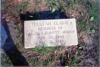 Tululah Elaine Moody (1945-1945) gravestone at Bermuda Cemetery, Dillon Co. SC. <br>Source: Jane Moo