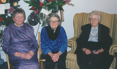 Three Powell Sisters (L-R): Ora Mae Powell Strickland (1911), Delia Powell Creech (1913), Flossie Po