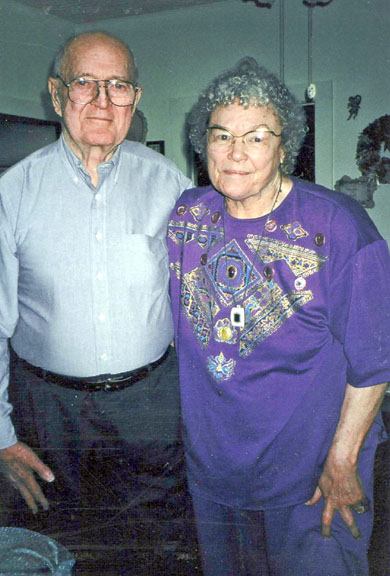 Pearl Gladys Wann Anderson (18 Jan 1919 - 28 Jun 2001) and her husband Carl Anderson (1919 - Sep 200